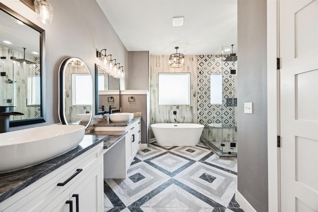 The Estates of Lone Oak - Residential