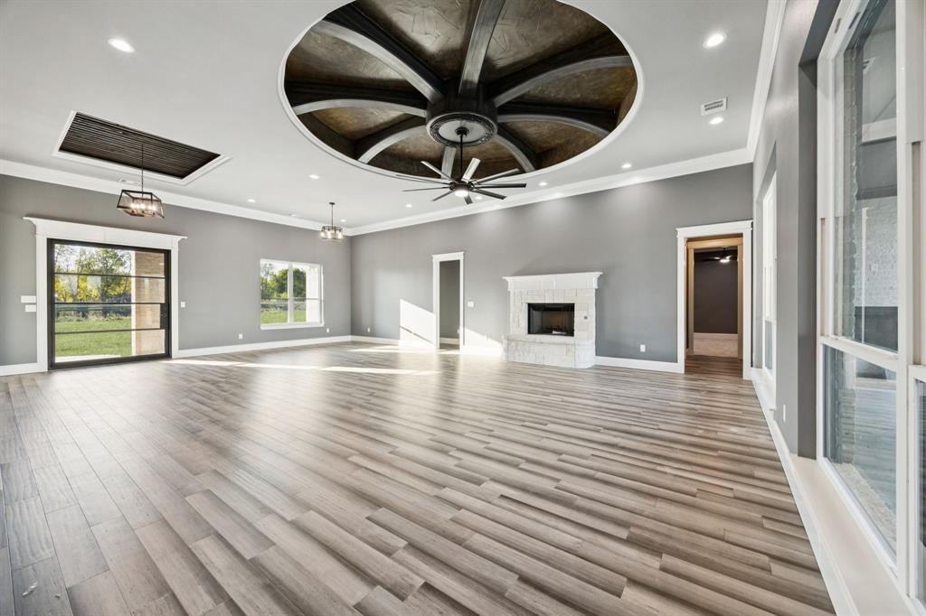 The Estates of Lone Oak - Residential