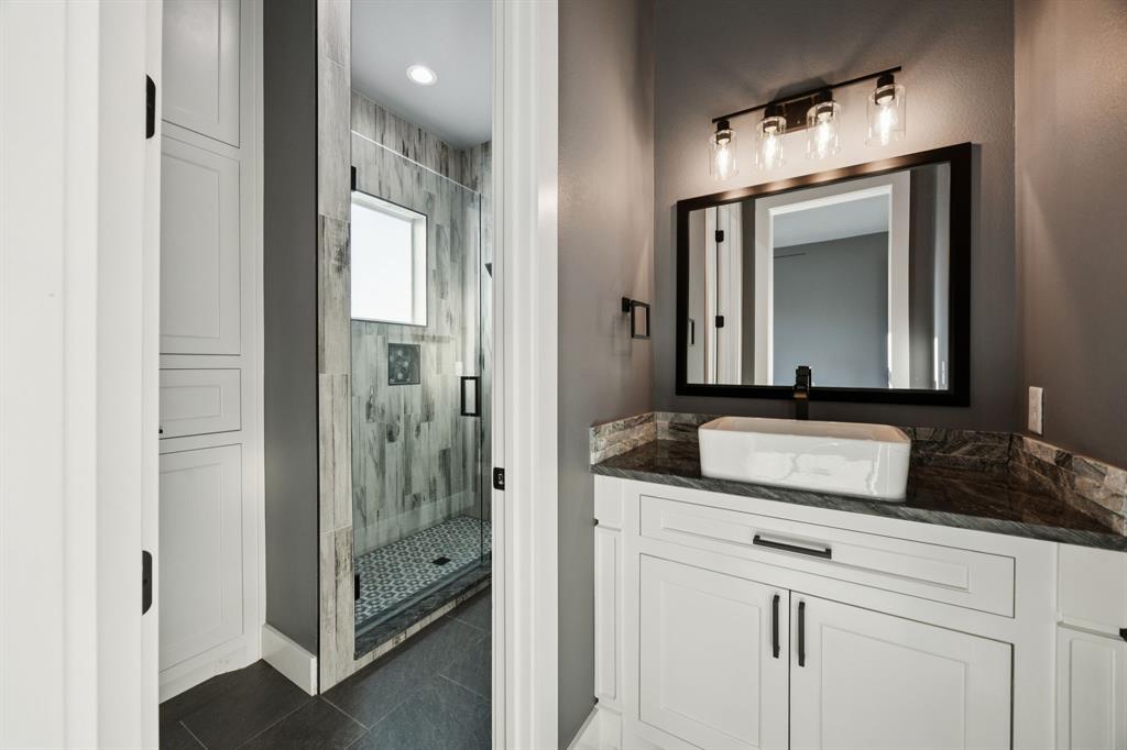 The Estates of Lone Oak - Residential