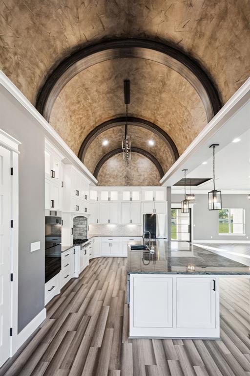 The Estates of Lone Oak - Residential