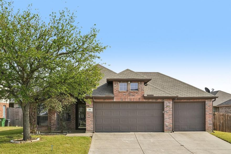 Welcome to 36 Heron Dr in Sanger, TX! This well-maintained single-story home offers 3 bedrooms, 2 full baths, and 1,683 sq ft of open concept living. Features include a granite tile kitchen counter with breakfast bar, spacious living and dining areas, split-bedroom layout, and a rare 3-car garage. Located in the Sable Creek subdivision with sidewalks and easy access to I-35, just 15 minutes from Denton and within commuting distance to the DFW Metroplex and Oklahoma. Roof replaced November 2025, HVAC is only 2 years old, and the attic is partially decked for additional storage. Whether you’re starting out, downsizing, or simply looking for a peaceful place to call home, this property is a wonderful fit.