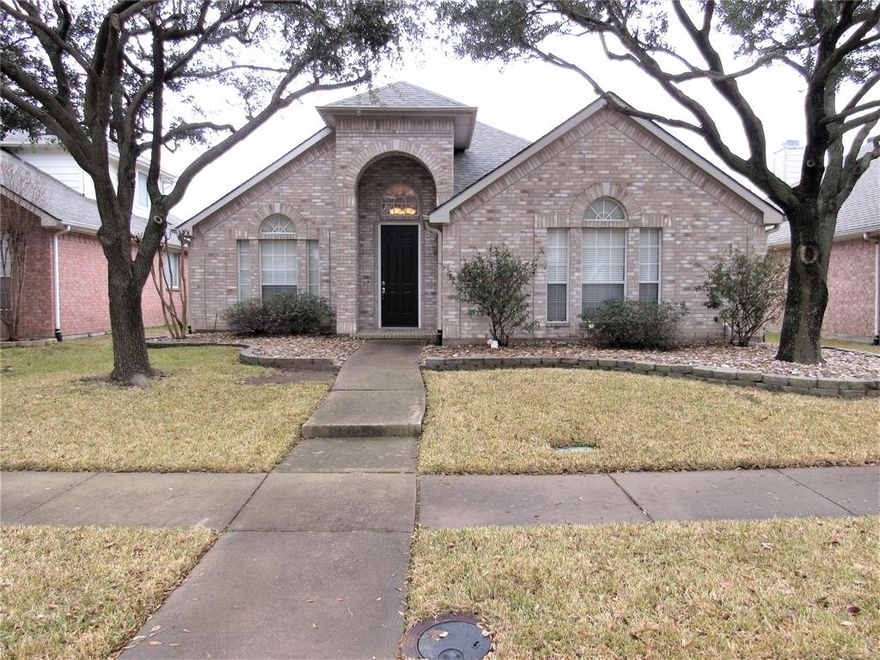 Beautiful Well Kept One Story home in McKinney. It has 3 bedrooms, 2 full baths, 2,024 sq. feet. It features: 
- Tile and hardwood floors in major traffic areas 
- Carpet in bedrooms and office 
- Gas Cook top 
- Dishwasher 
- Double Oven 
- Microwave 
- Sprinkler System 
- Jacuzzi Tub and stand up shower 
- Wooden Fence 
- Fireplace 
- Alarm System 

Application Fee is $50 per adult 18 and older. To be considered, you must have good credit, income 3 times monthly rent, and no previous evictions. Pets subject to owner approval and $350 pet deposit.

All residents are enrolled in the Resident Benefits Package (RBP) for $50.00 per month which includes liability insurance, credit building to help boost the resident’s credit score with timely rent payments, up to $1M Identity Theft Protection, HVAC air filter delivery (for applicable properties), move-in concierge service making utility connection and home service setup a breeze during your move-in, our best-in-class resident rewards program, on-demand pest control, and much more! More details upon application.