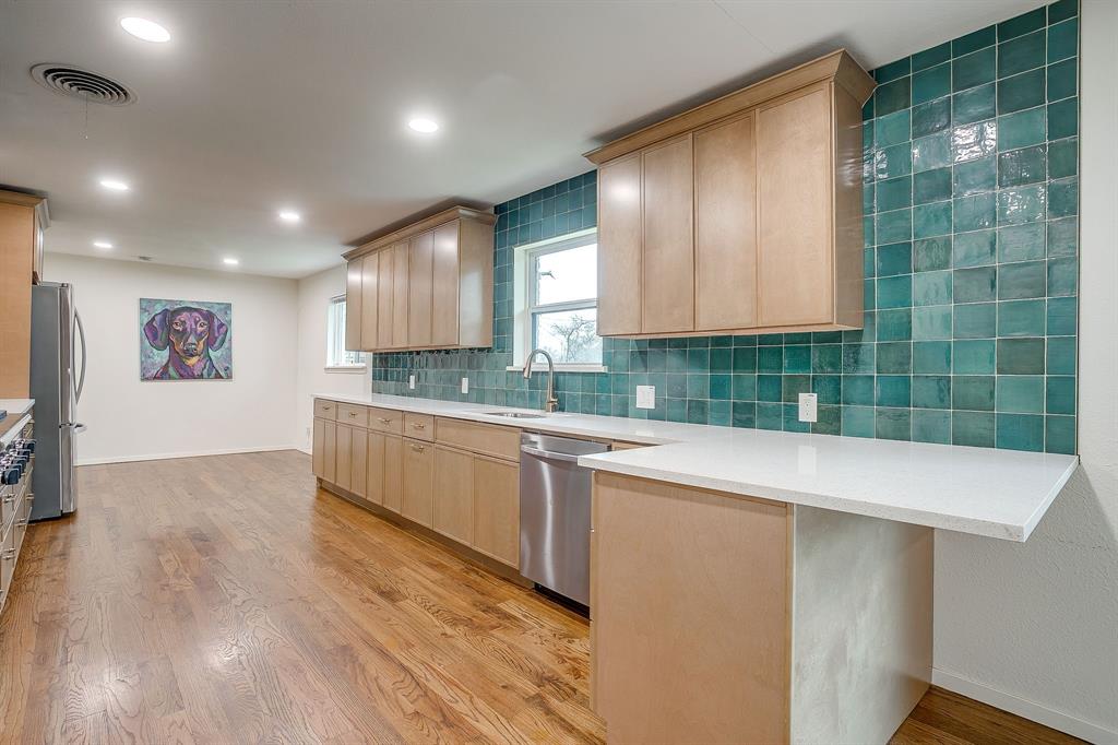 4517 Hildring Drive E