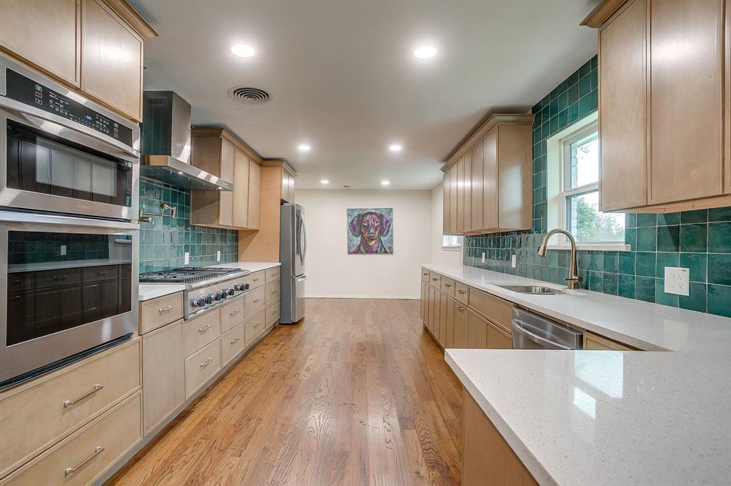 4517 Hildring Drive E