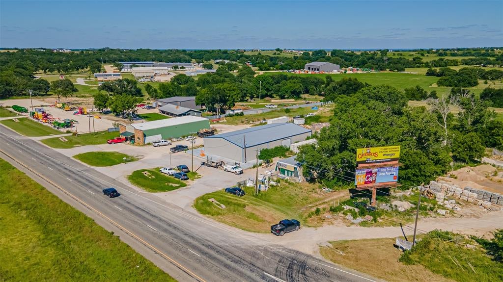 10617 S US Highway 377