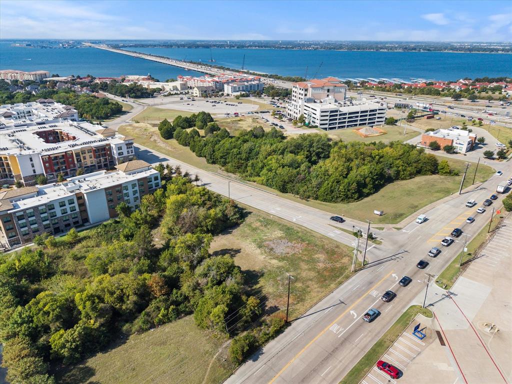 SW Hard Corner Summer Lee and Horizon