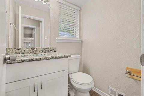 Tiny photo for 914 Bromwich Street, Garland, TX 75040 (MLS # 21341025)