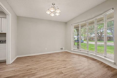 Tiny photo for 914 Bromwich Street, Garland, TX 75040 (MLS # 21341025)
