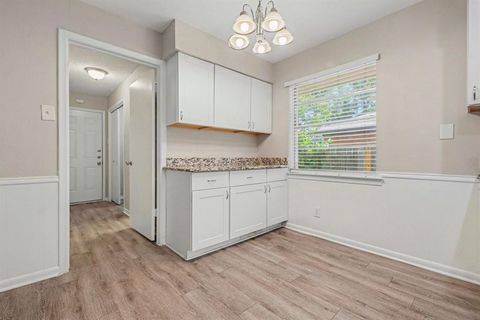 Tiny photo for 914 Bromwich Street, Garland, TX 75040 (MLS # 21341025)