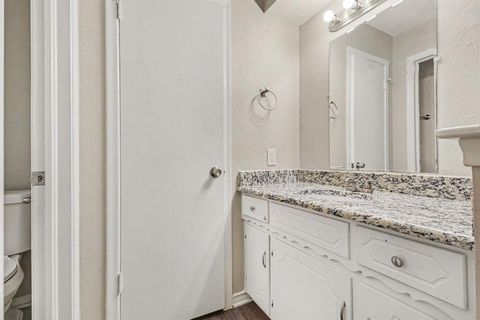 Tiny photo for 914 Bromwich Street, Garland, TX 75040 (MLS # 21341025)