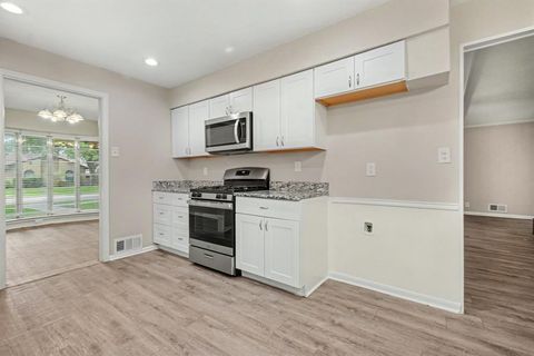 Tiny photo for 914 Bromwich Street, Garland, TX 75040 (MLS # 21341025)