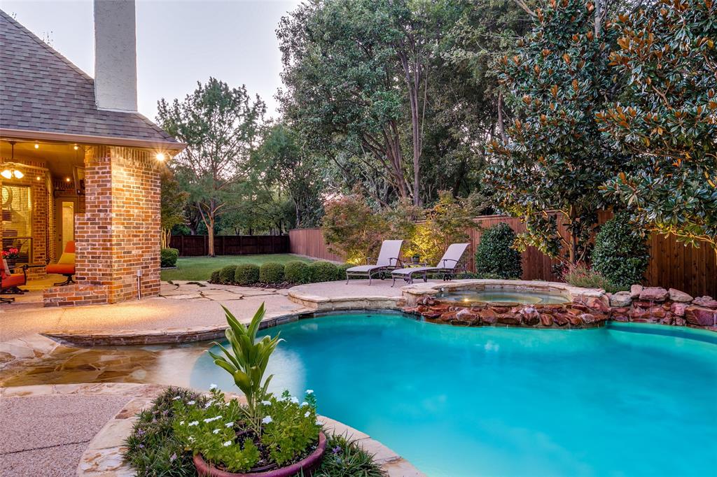 Versailles Add - Residential