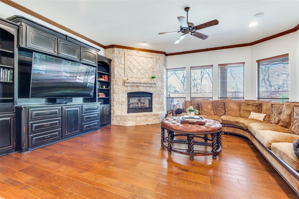 Versailles Add - Residential