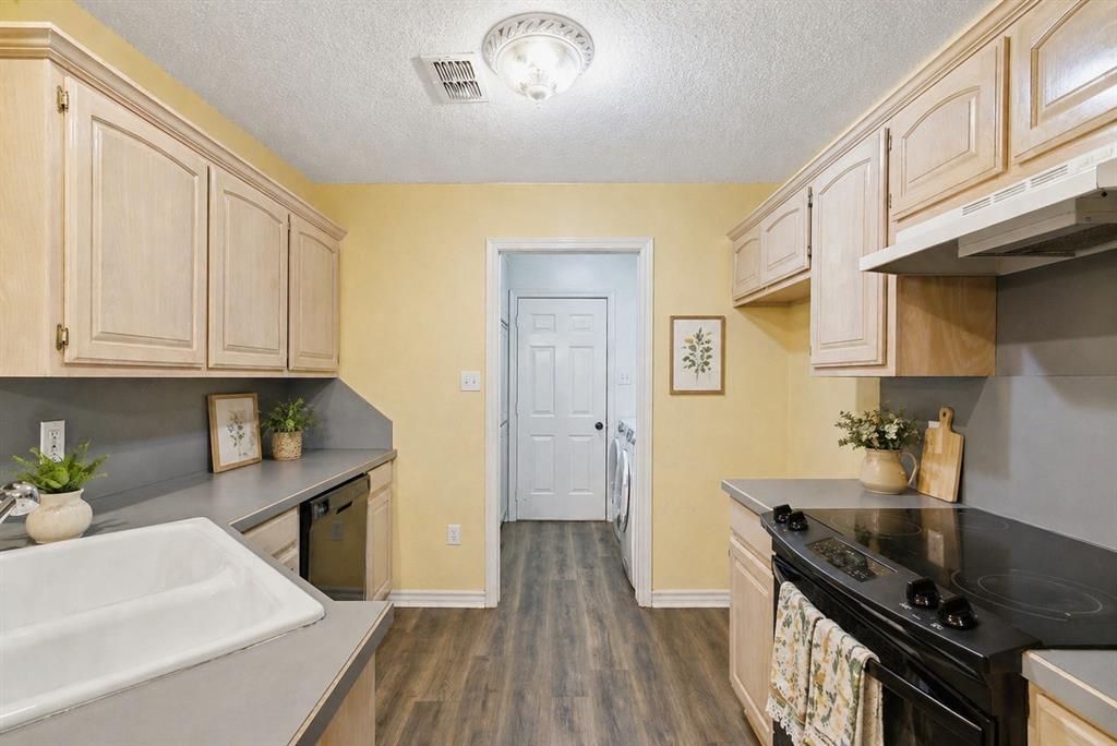 1723 Sully Court