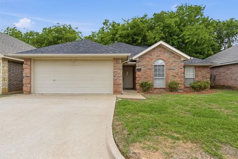 Photo of 1723 Sully Court, Stephenville, TX 76401 (MLS # 21247812)