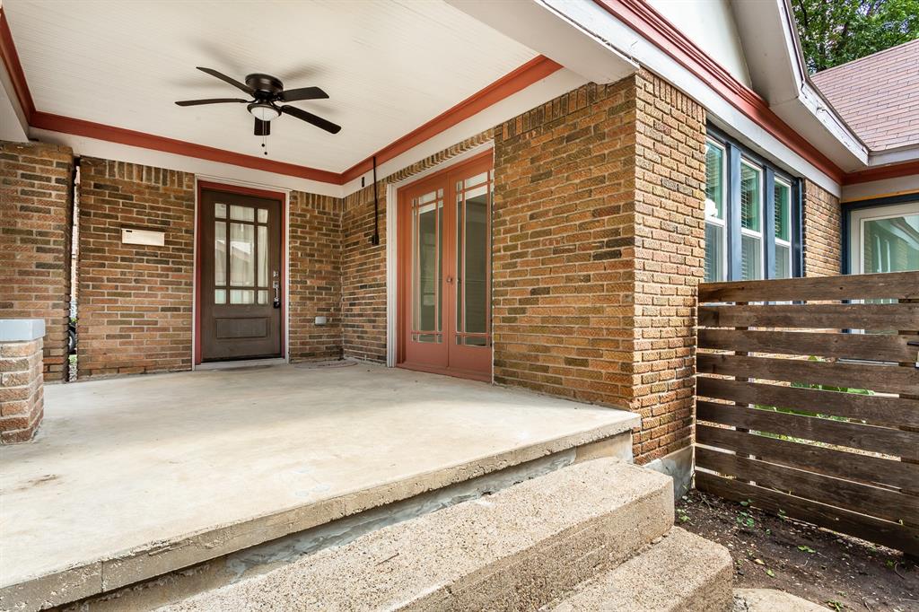 310 N Waverly Drive