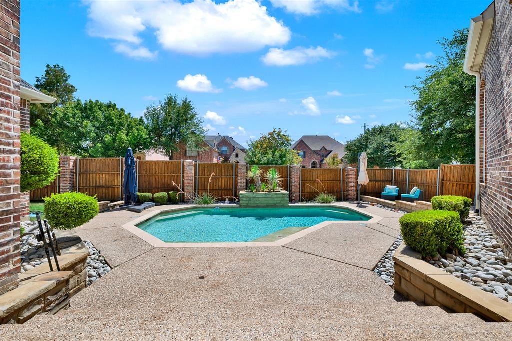 6400 VILLAGE SPRINGS Drive