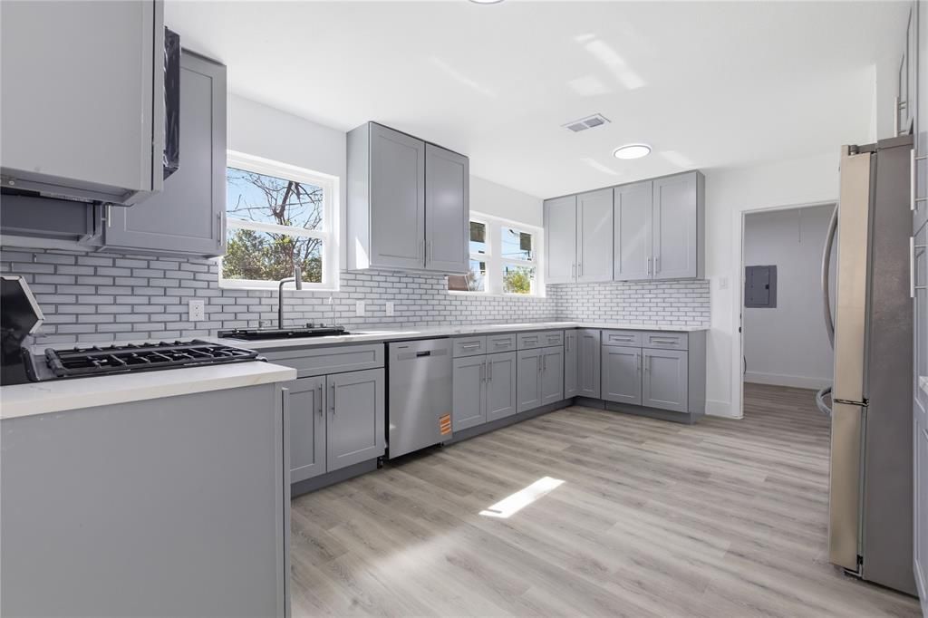 Photo of 661 Oak Drive, Hurst, TX 76053 (MLS # 21213437)