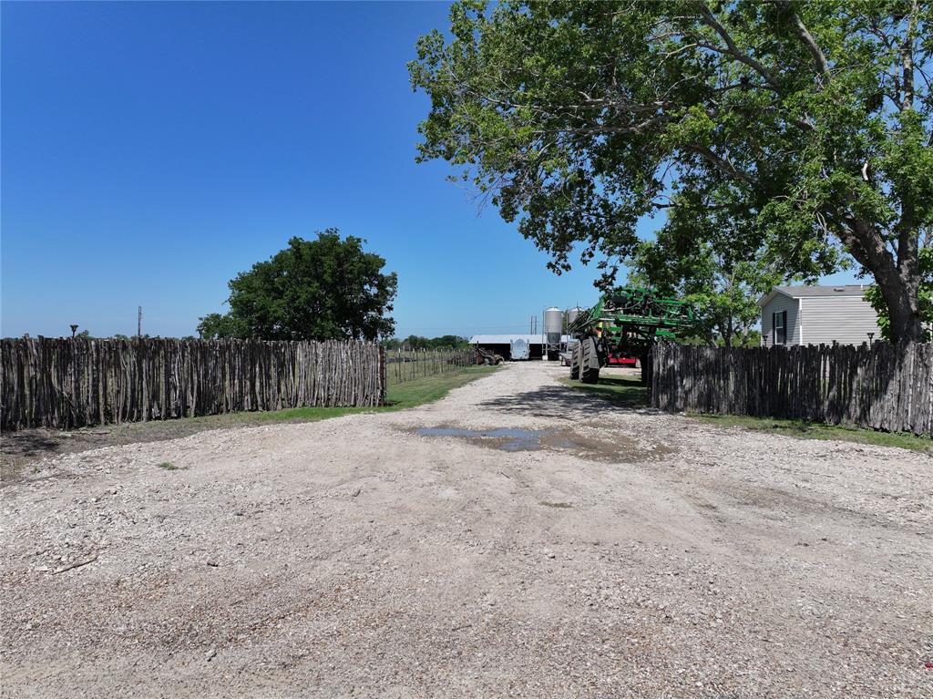 19258 County Road 4043