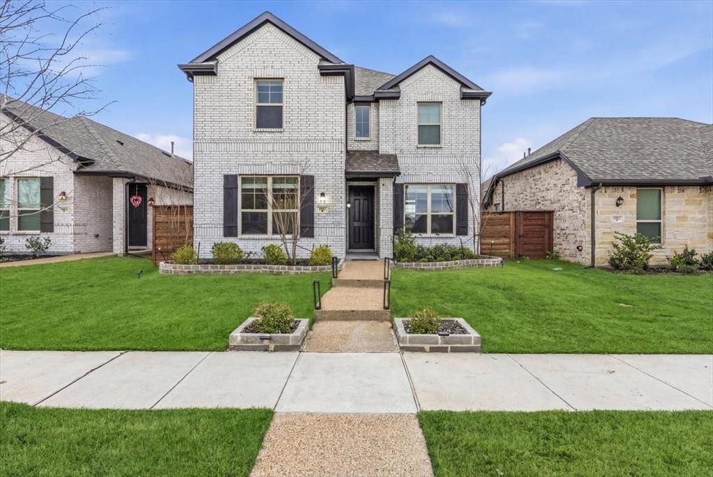 Photo of 1908 Twisted Tree Lane, Mesquite, TX 75181 (MLS # 21203287)