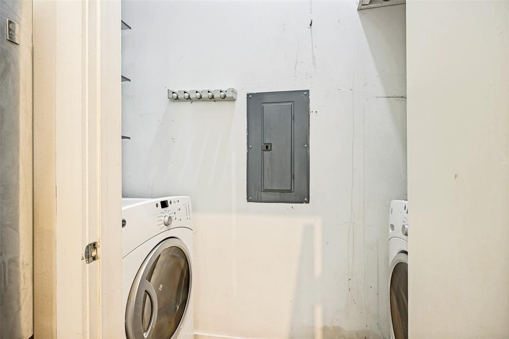 Live Oak Lofts Condo - Residential