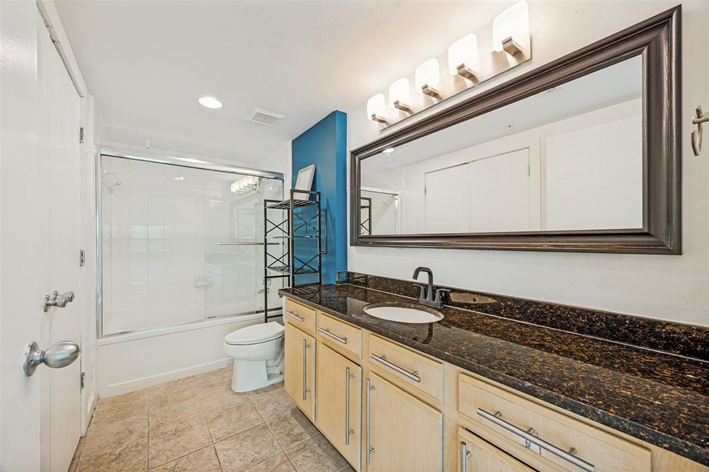 Live Oak Lofts Condo - Residential