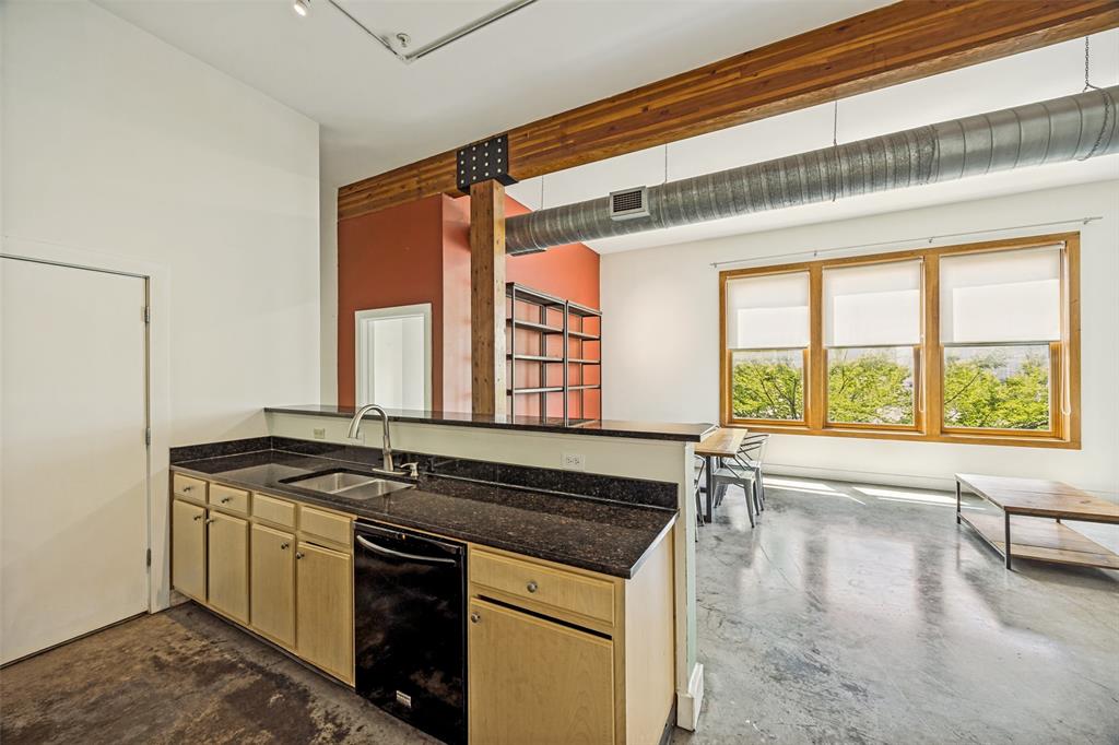 2502 Live Oak Street 228