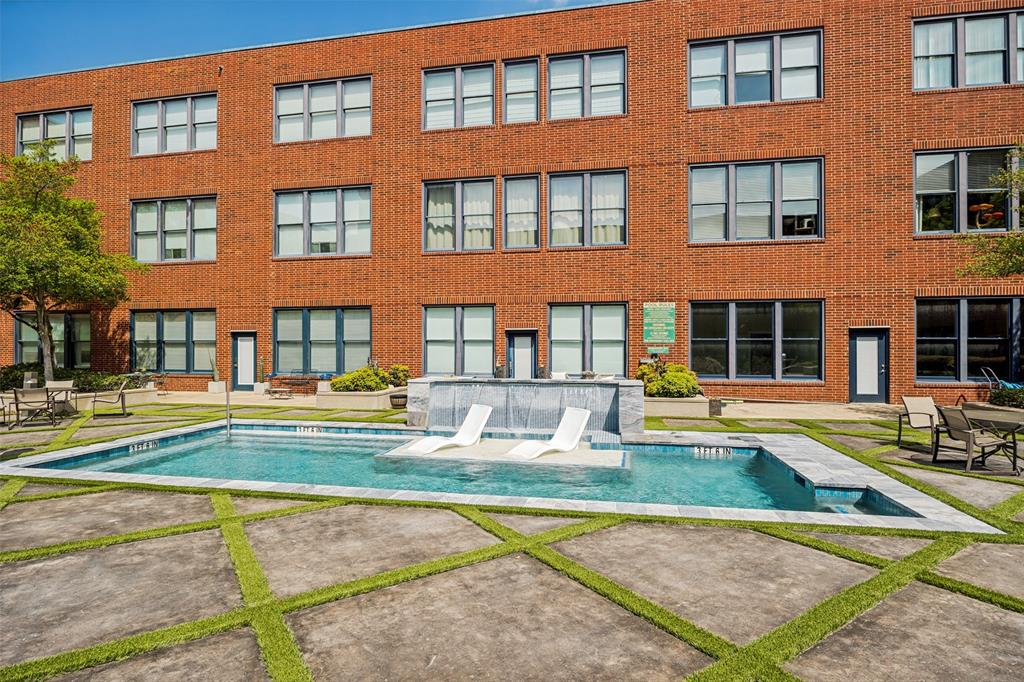 Live Oak Lofts Condo - Residential