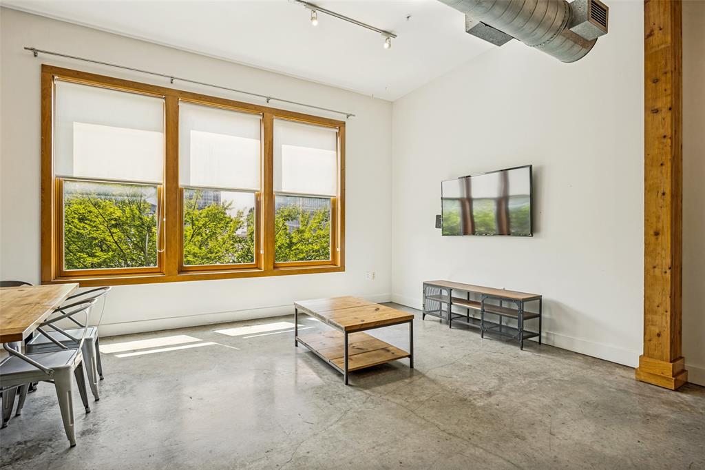 Live Oak Lofts Condo - Residential