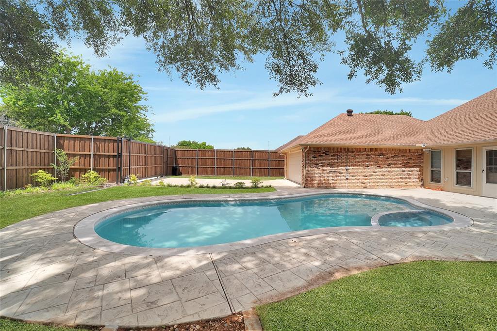 1304 Carriage Creek Drive