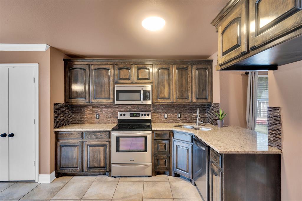 1006 Darren Drive
