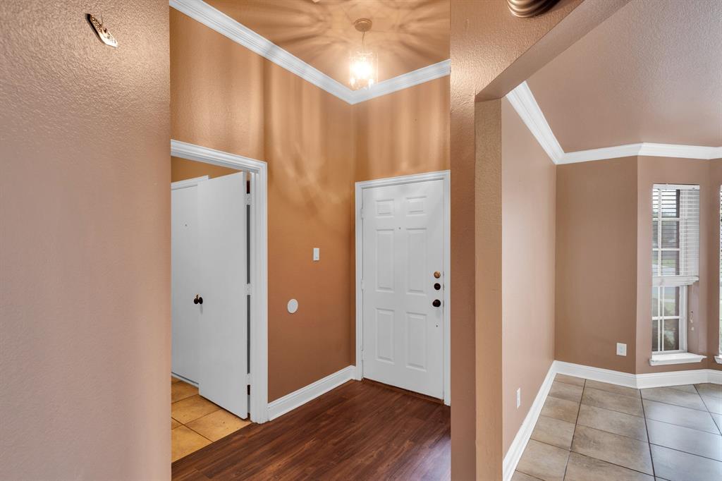 1006 Darren Drive