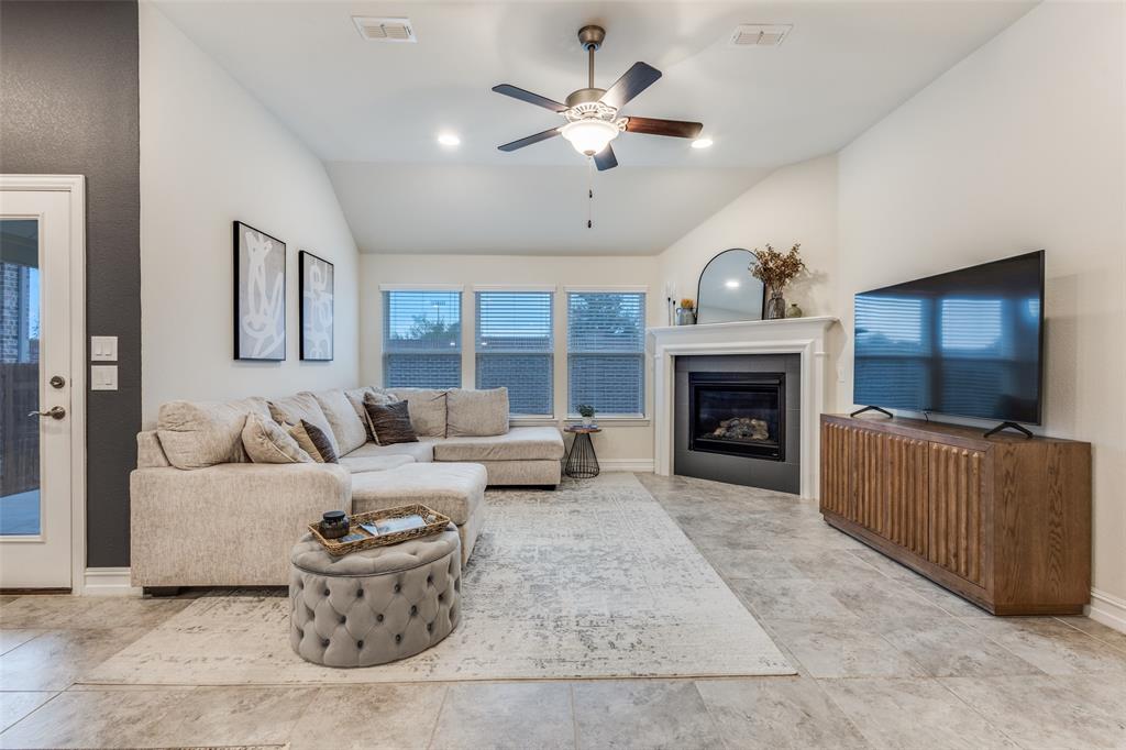 413 Yellowstone Drive