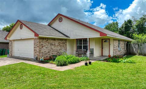 Photo of 108 Wolf Lane, Lacy Lakeview, TX 76705 (MLS # 21312263)