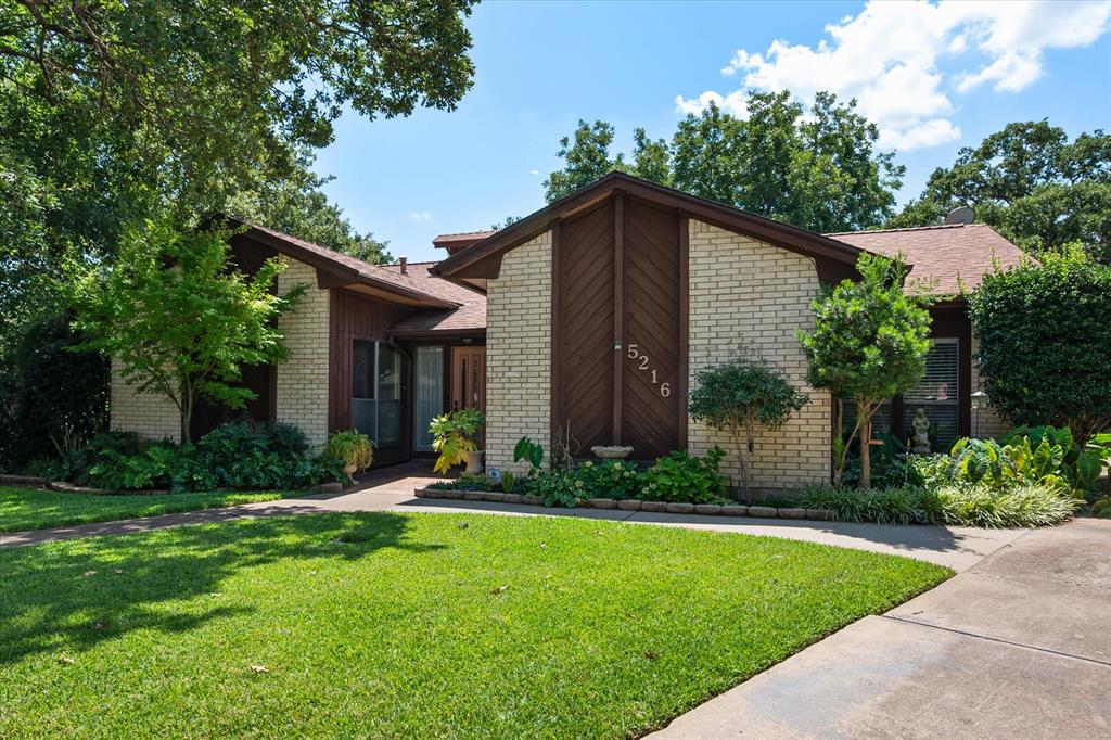 5216 Wind Rock Court