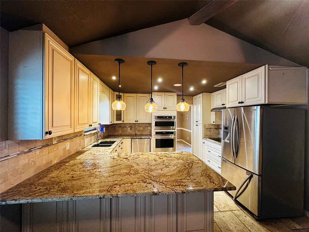 2511 Tanglewood Drive