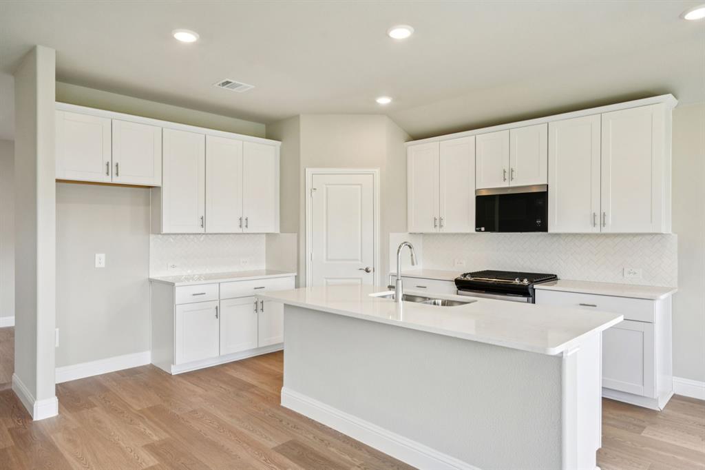 517 Midnight Oak Drive
