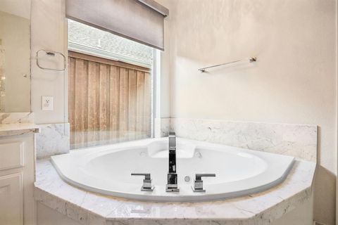 Tiny photo for 5001 Stanford Avenue, Dallas, TX 75209 (MLS # 21067198)