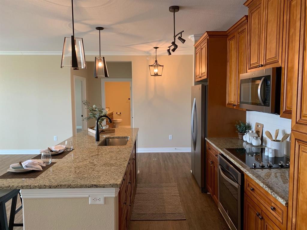 Castle Hills Quarters At The Shop - Residential Lease