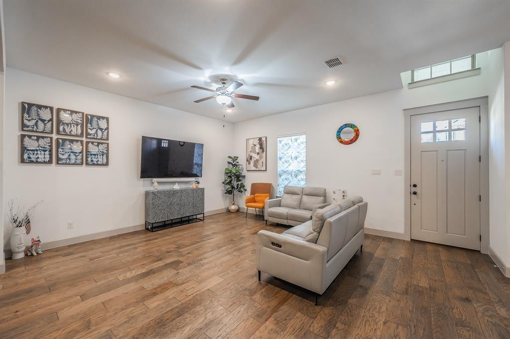 1279 Ocean Breeze Drive
