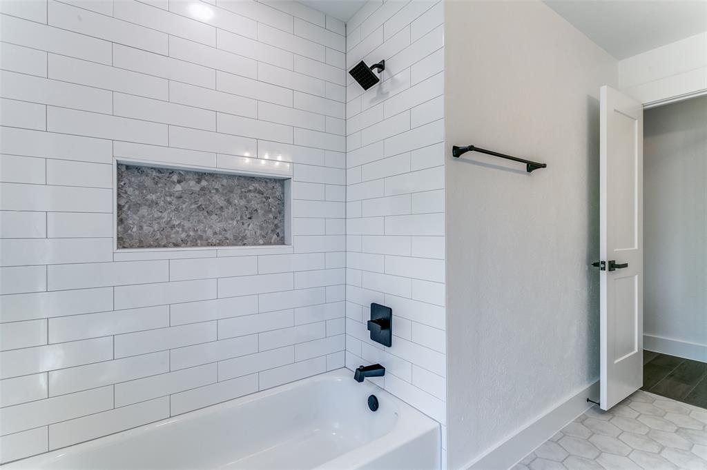 Oak Creek Estate Grapevine - Residential