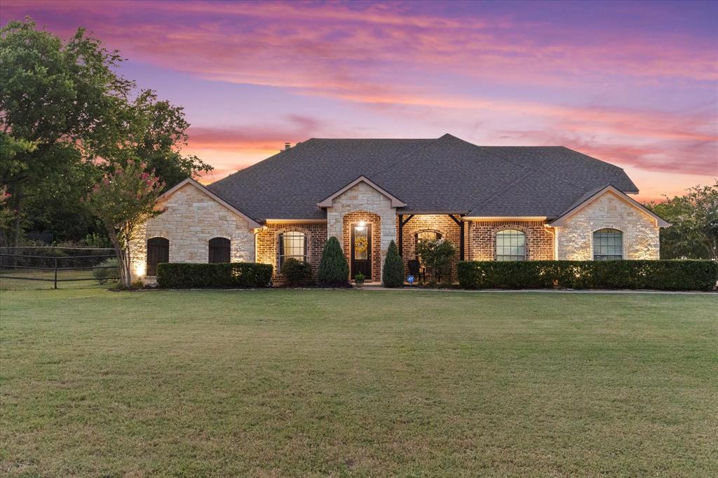 330 Cattlemans Trail