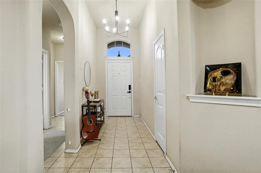 1833 Creekwood Drive