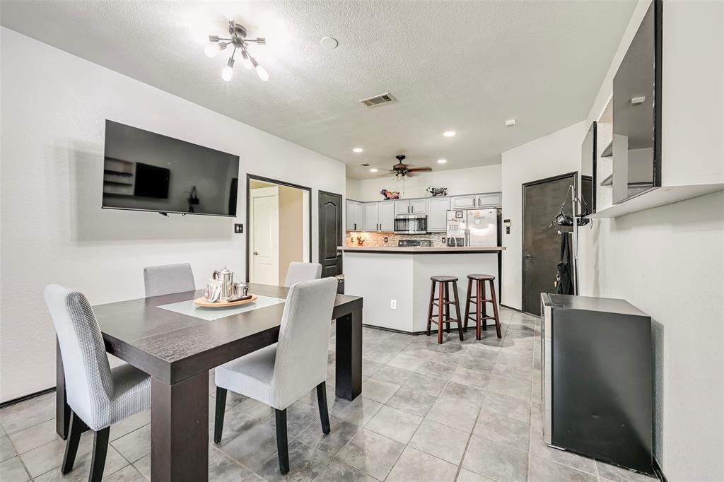 HERITAGE PH 3 BLK 6 LT 14 - Residential