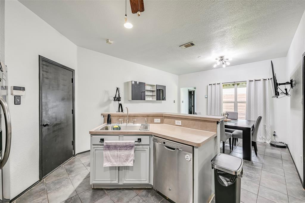 HERITAGE PH 3 BLK 6 LT 14 - Residential