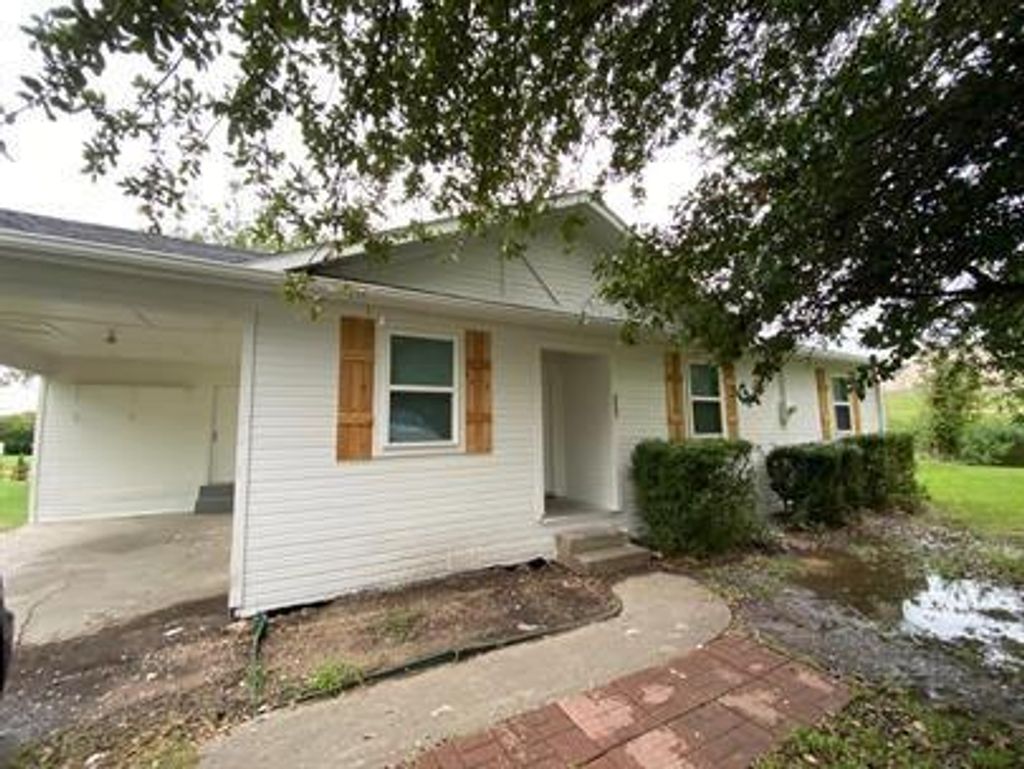 Photo of 313 N Church Street, Blue Ridge, TX 75424 (MLS # 21194190)