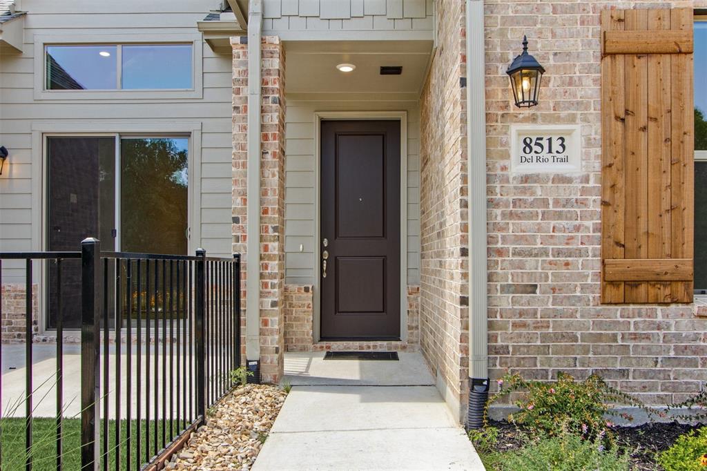 8513 Del Rio Trail