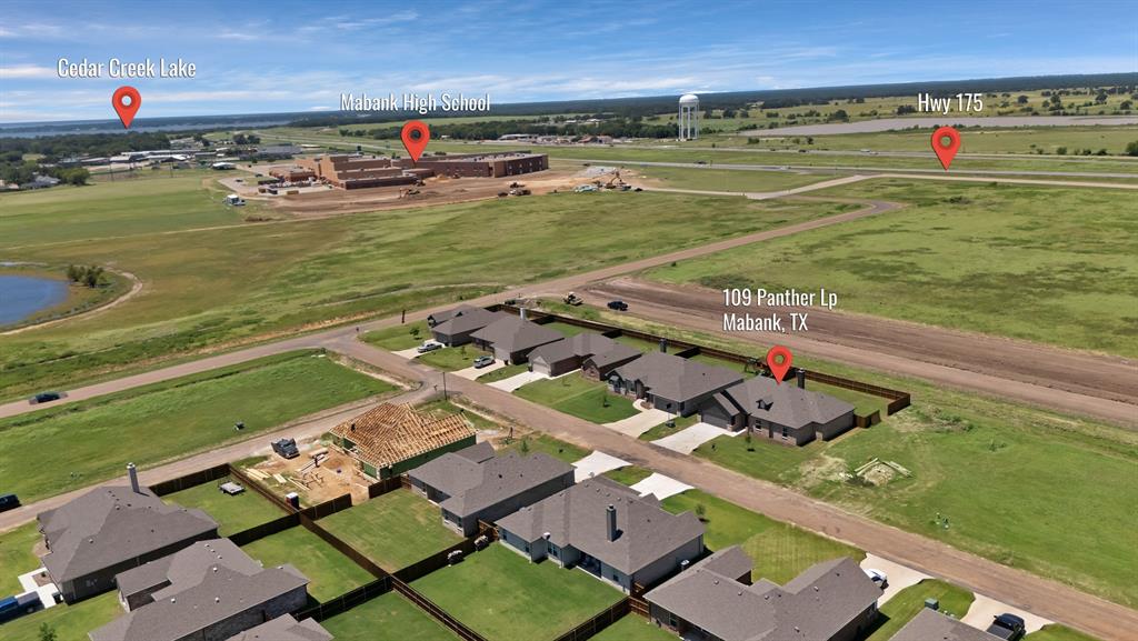 Cloverleaf - Residential