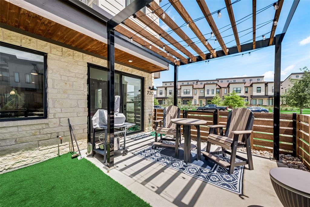 720 Bandera Court