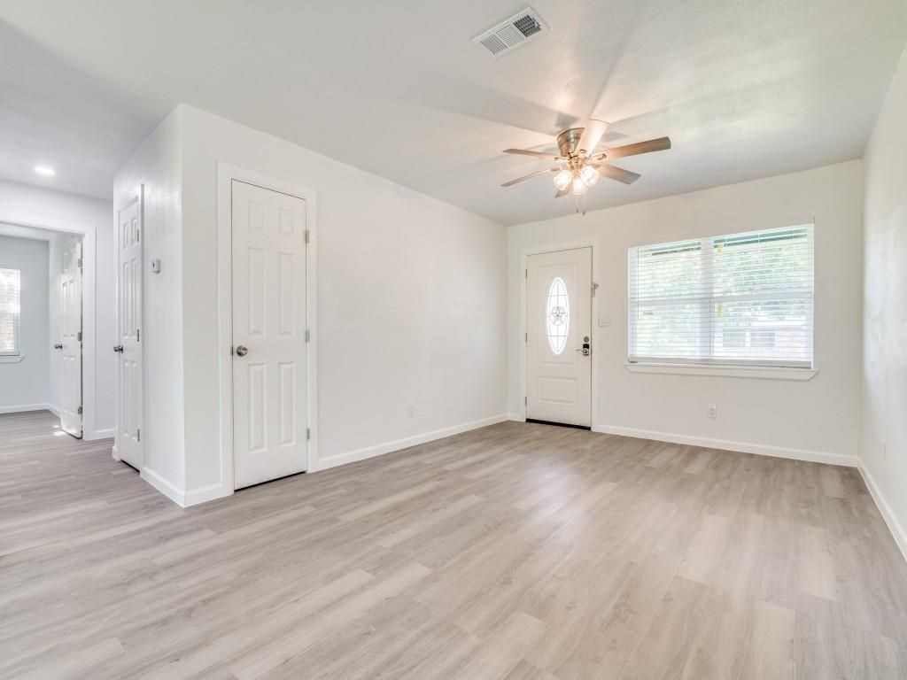 Photo of 525 Moonlight Drive, Garland, TX 75040 (MLS # 21261423)